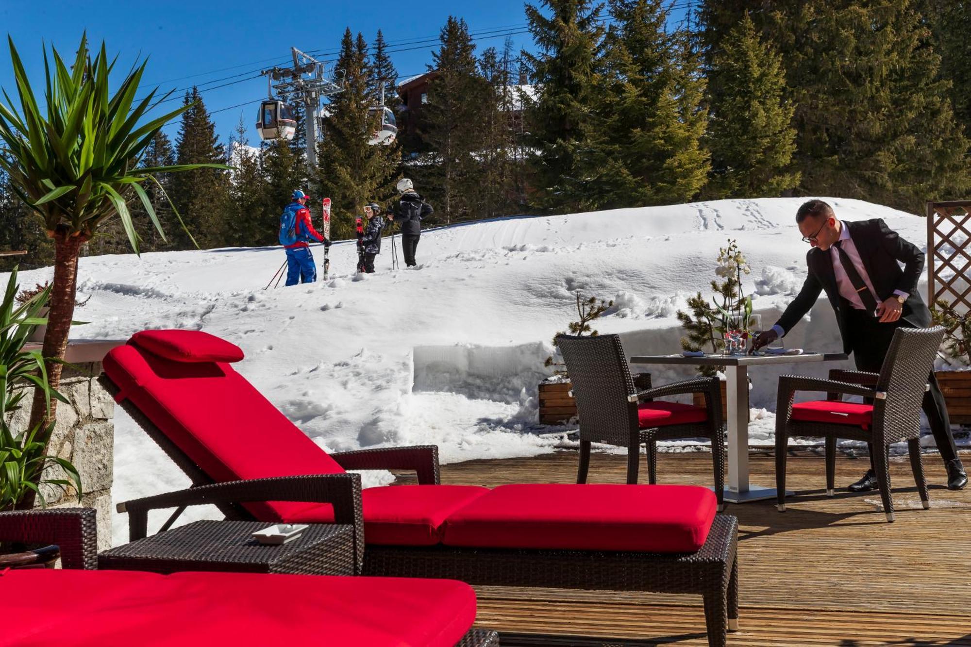 Hotel Le Palace Des Neiges Courchevel Exterior photo